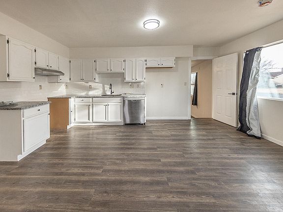 3rd image of 2002 65th St