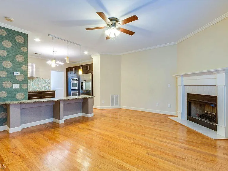 11072 Lorin Way — Photo 12