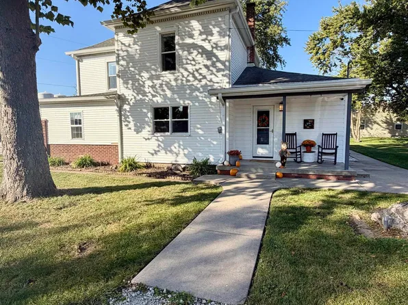 509 W Oxford St, Otterbein, IN 47970