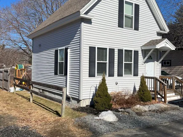 21 Railroad Avenue, Oakland, ME 04963
