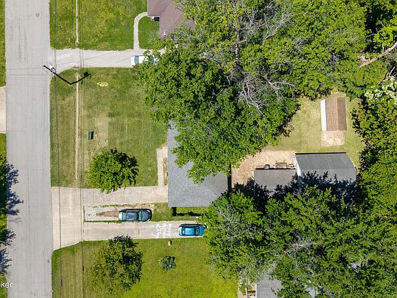 4th image of 6413 North Dr