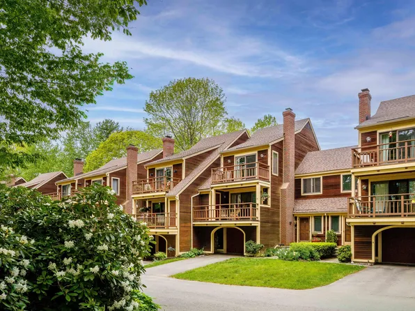 8 Harbor Drive #8, Lincolnville, ME 04849