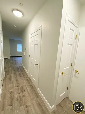 Rented by Realty 2000 Corp | media 5