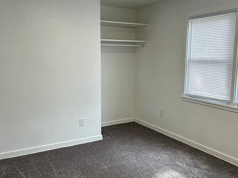 100-21C Midland Hts — Photo 10