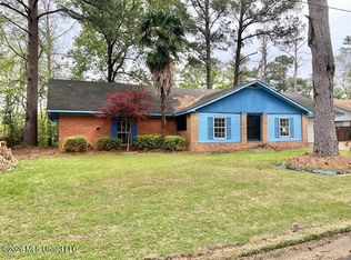 122 Green Harbor Dr, Jackson, MS 39206