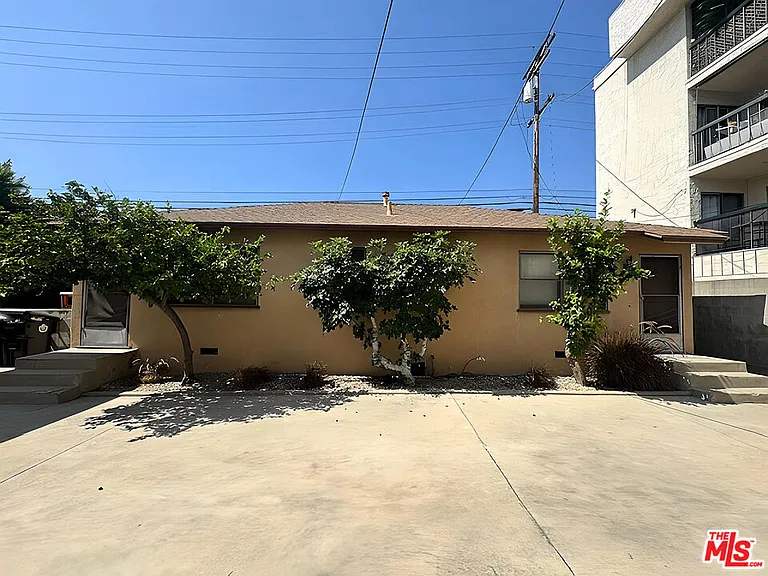 345 Burchett St — Photo 13