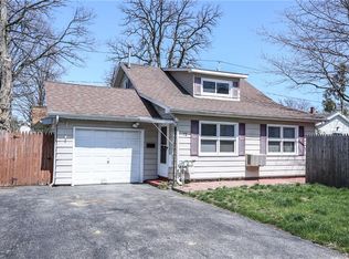 72 Bancroft Dr, Rochester, NY 14616