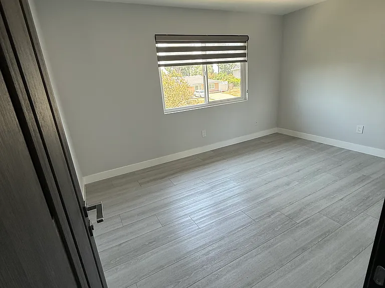17021 Paulette Pl — Photo 3
