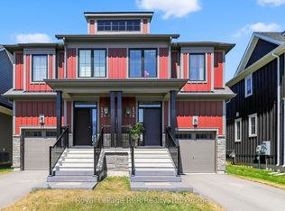 130 Courtland St, The Blue Mountains, ON L9Y 5L7