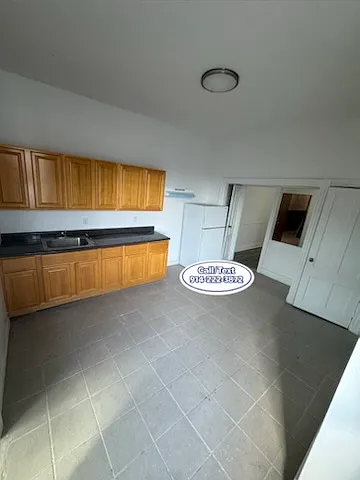 3 bed, $2,750 — Photo 4