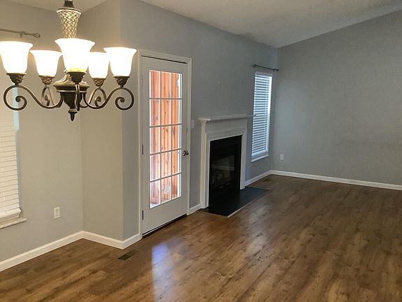 Gas fireplace