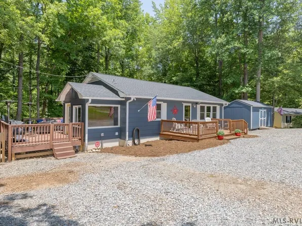 135 Bunker Ct, Macon, NC 27551