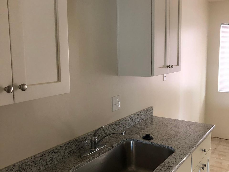 1st image of 711 Berry Ave #116
