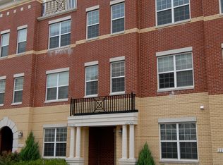 22718 Beacon Crest Ter, Ashburn, VA 20148