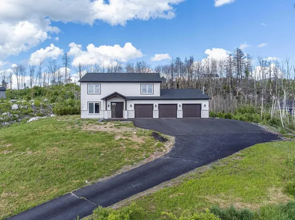 195 Carmel Cres, Hammonds Plains, NS B3Z 1N8