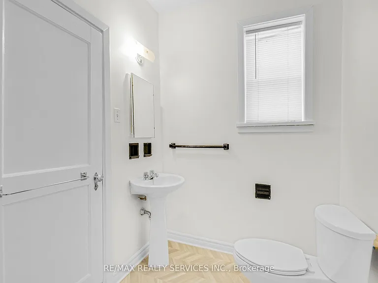 17 Webber Ave #2 — Photo 11