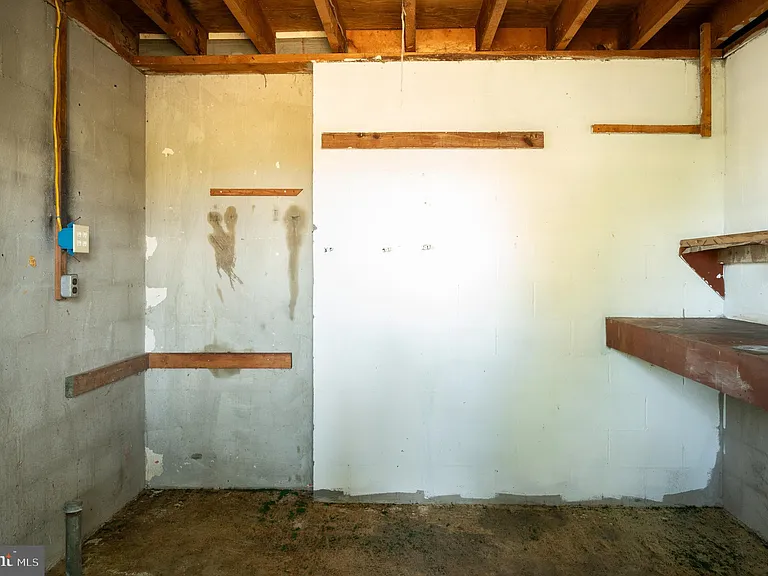 108 Martin Dr — Photo 45