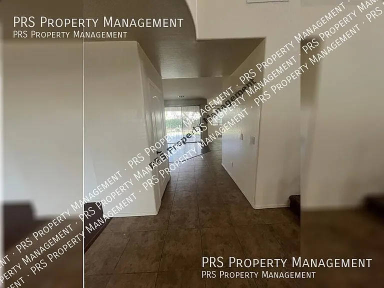 576 E Julian Dr — Photo 12