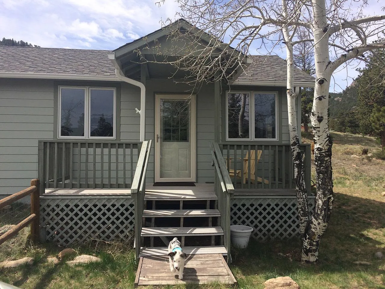 1351 Riverside Ln — Photo 2