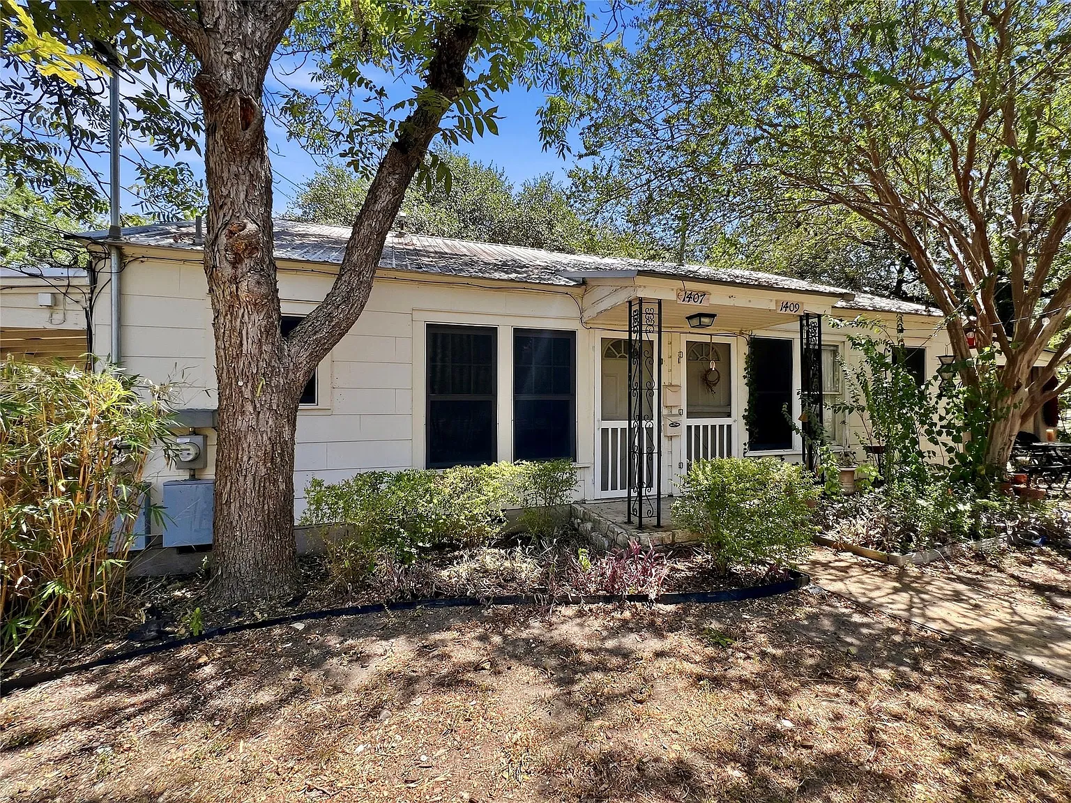 1 bed, 1.0 bath, 1064 sqft, $1,750 — Photo 2
