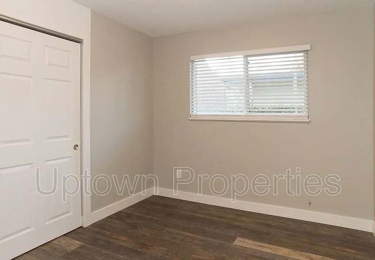 2602 NE Lombard St — Photo 8