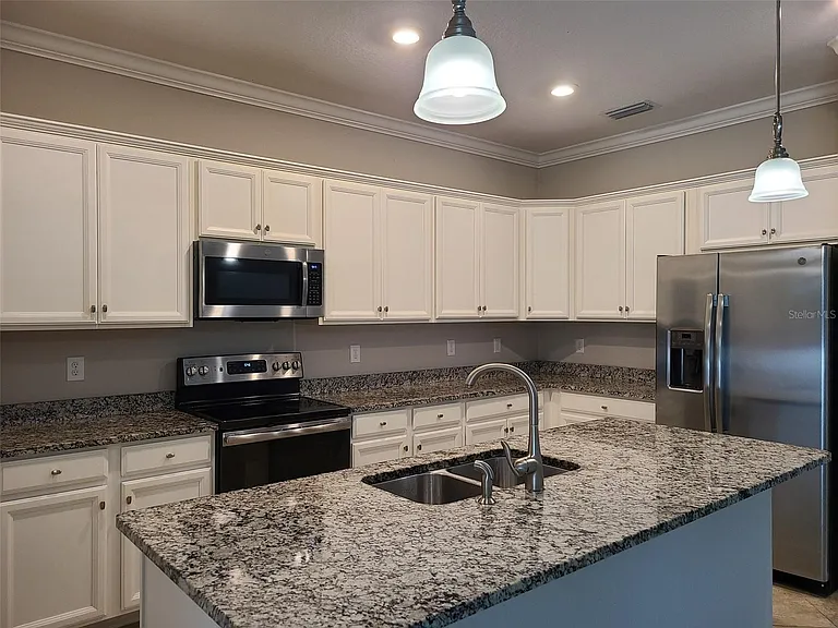 19353 Nearpoint Dr — Photo 6