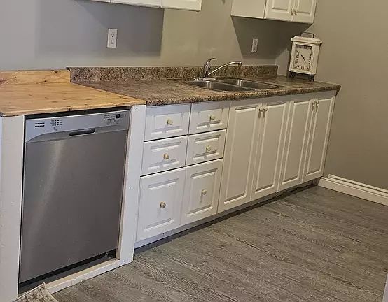 5th image of 879 Carleton Pl Unit 3