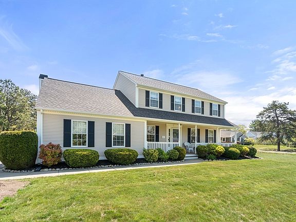 2nd image of 1 Lynn Cir