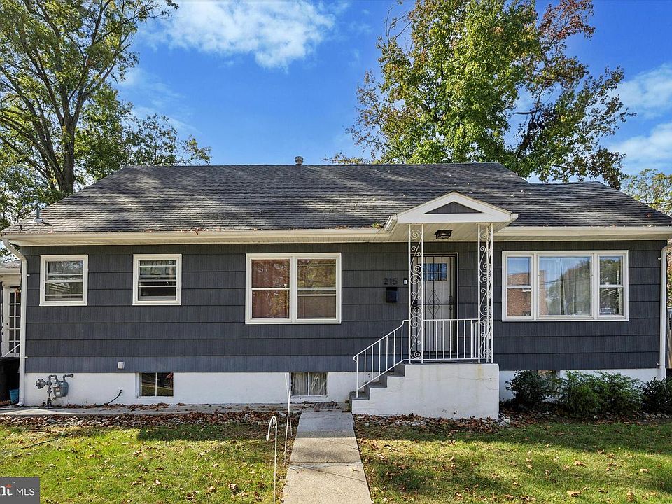 1st image of 215 Stacey Ave