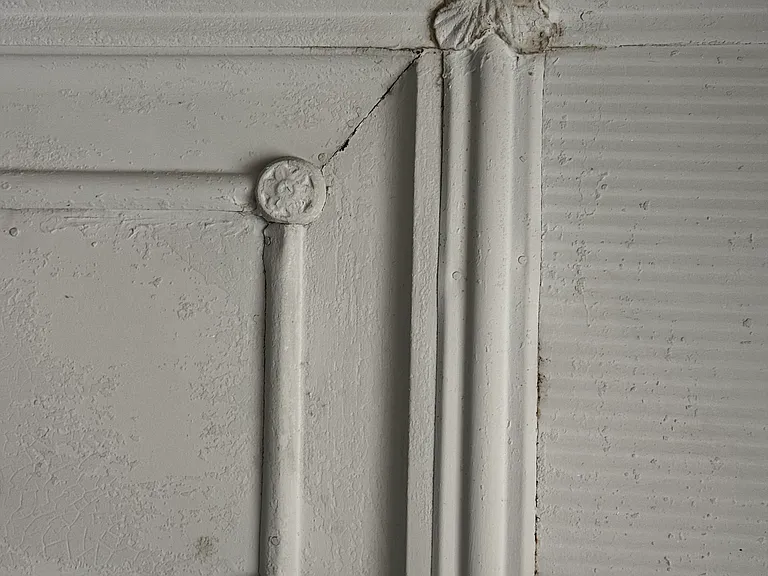 421 E Henderson St — Photo 7