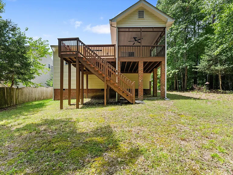 5701 Hereld Green Dr — Photo 31