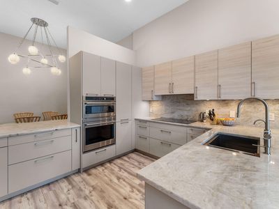 102 Palm Bay Circle #C, Palm Beach Gardens, FL, 33418