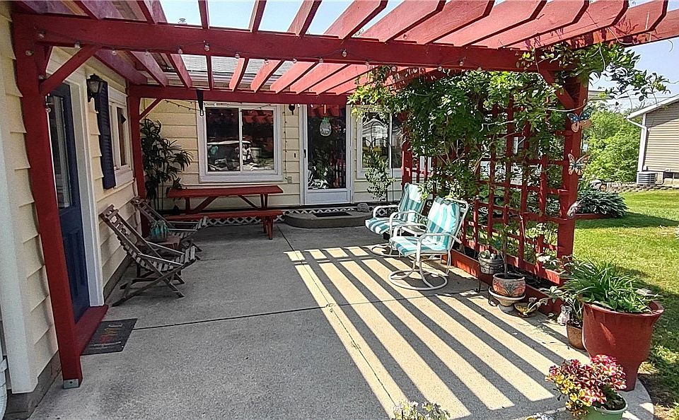 645 Lake Rd Conneaut OH Zillow