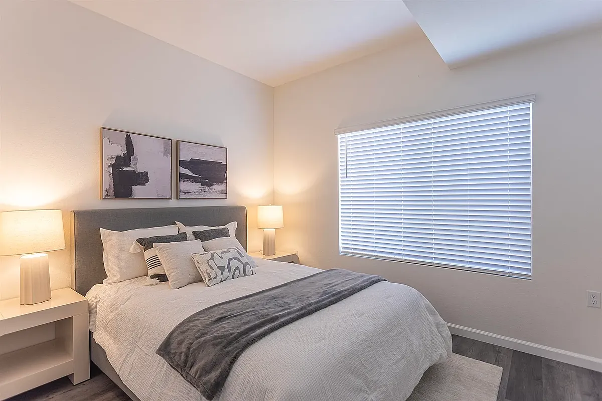 Building Photo - Orchard Park Apartment