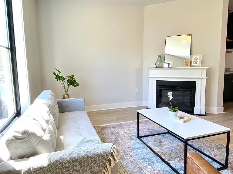 1301 Hewitt Ave — Photo 6