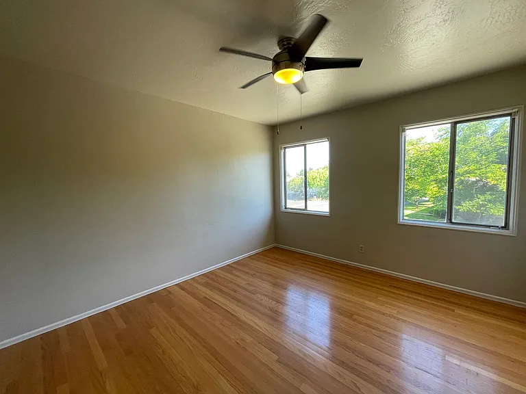 5488 Carlson Dr #&-5492 — Photo 9