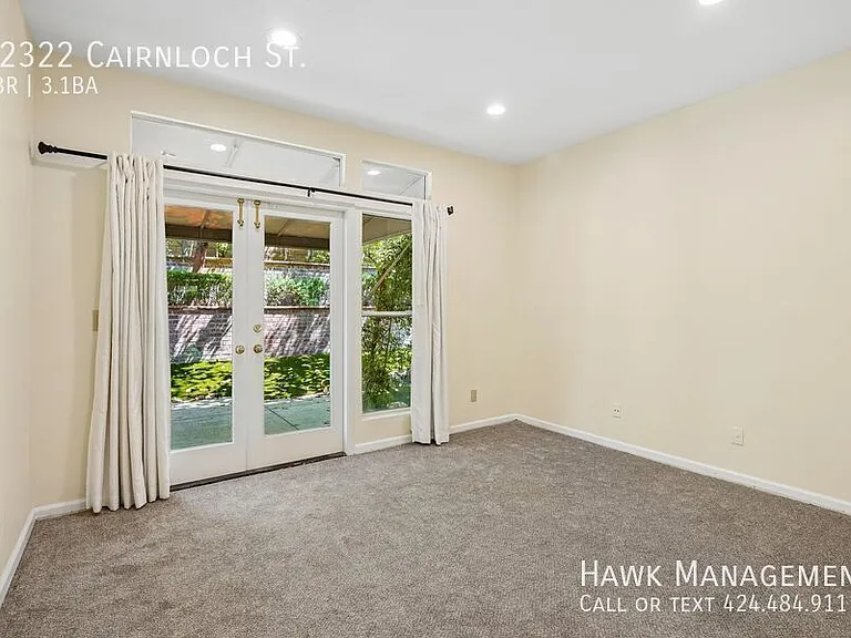 22322 Cairnloch St — Photo 36
