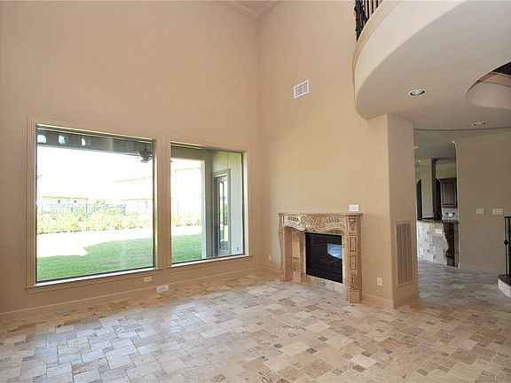 3rd image of 37 Sunset Park Ln