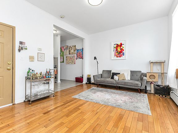 2nd image of 952 B Way #3