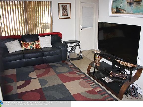 3rd image of 4780 NE 6th Ave
