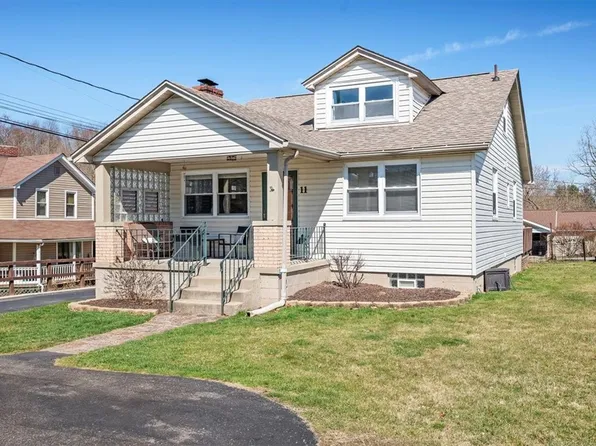 11 Chestnut St, Sturgeon, PA 15082