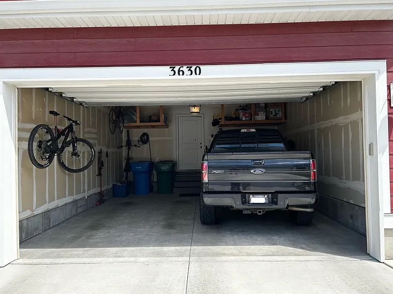 Move-In Ready 3BD/3BA Townhome Cold Springs Ranch by Silicon Slopes — Photo 4