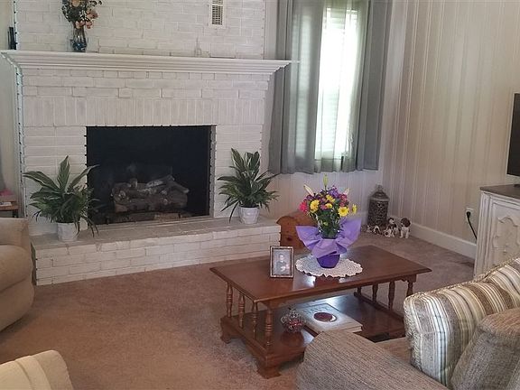 3rd image of 240 California Ave
