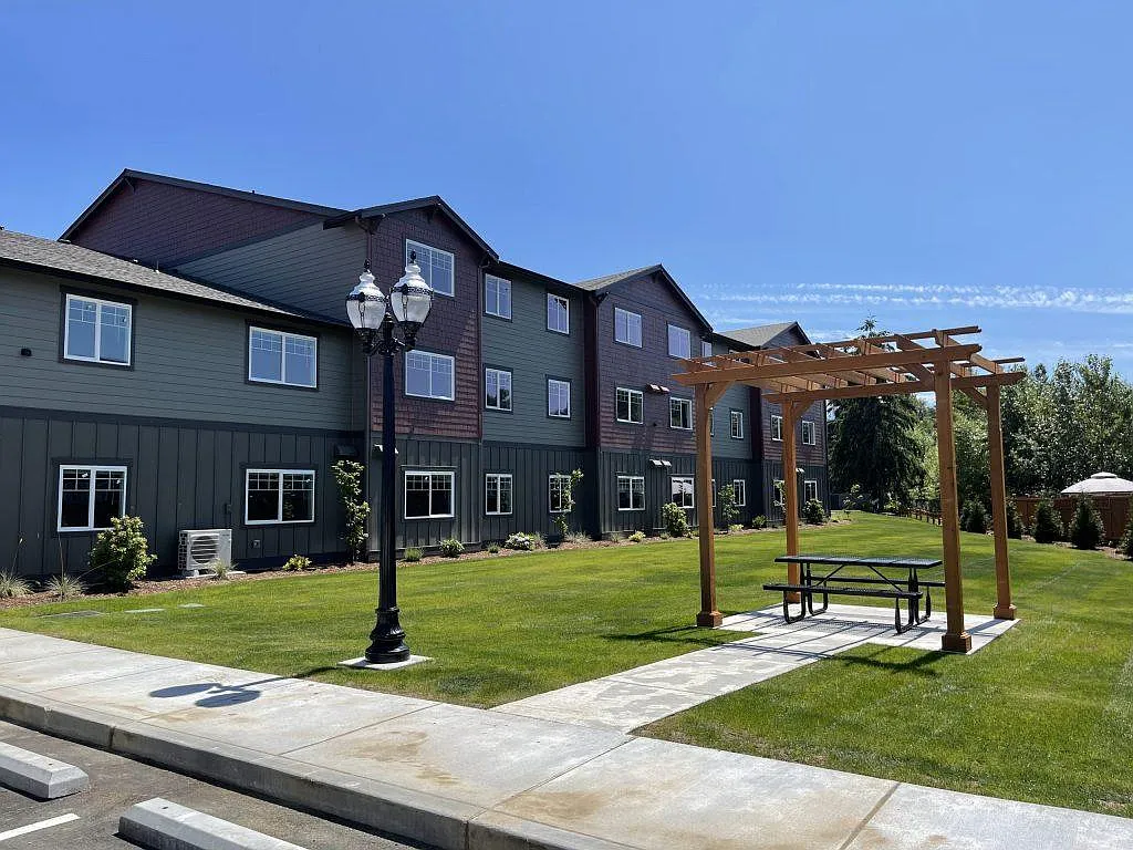 Remington Place Apartments — Photo 2