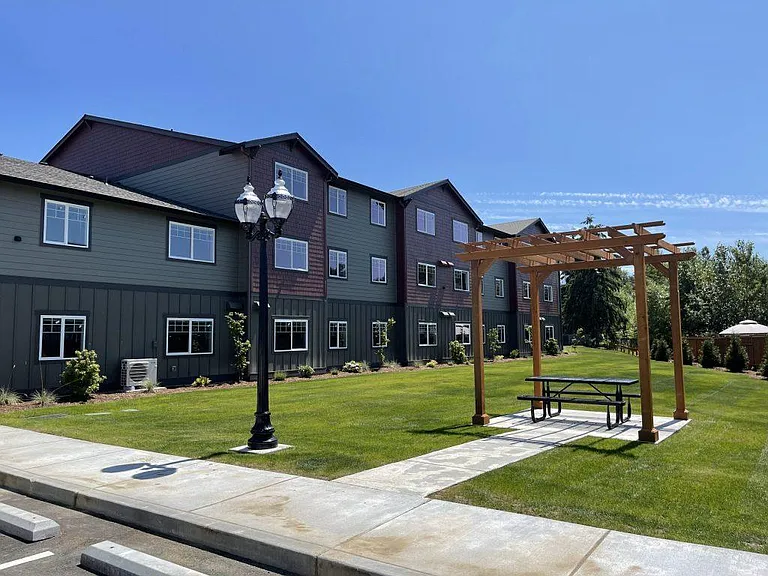 Remington Place Apartments — Photo 1