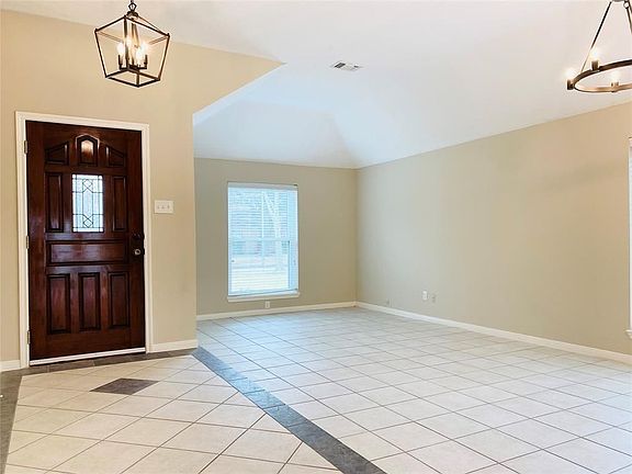 2nd image of 3727 Bartons Ln
