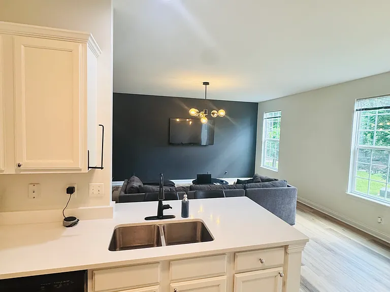 61 Melrose Ct — Photo 15