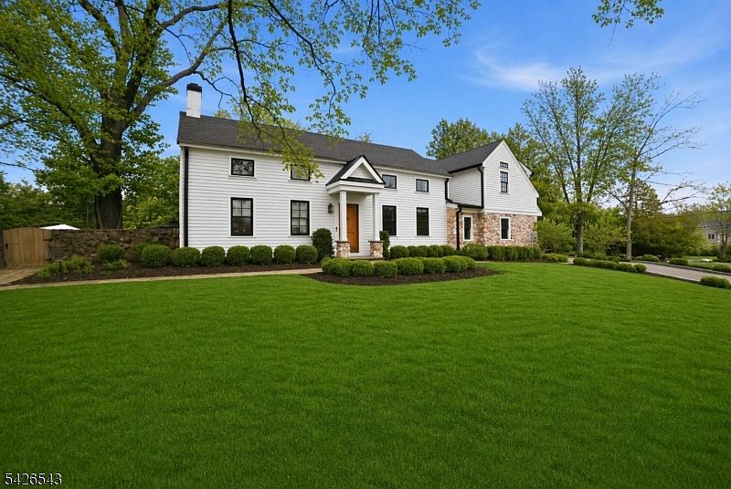 1st image of 379 White Oak Ridge Rd