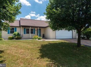 17 Cheery Ln, Denver, PA 17517
