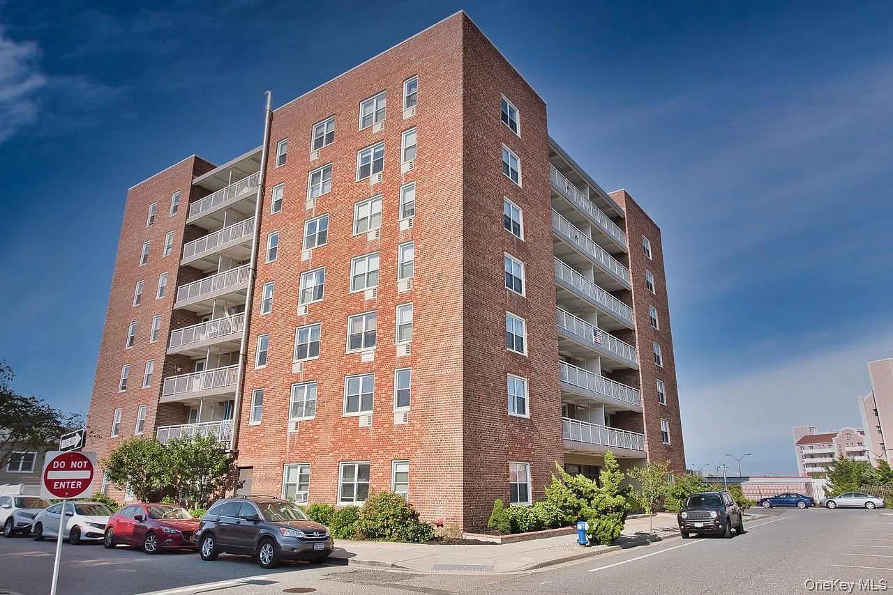 1 bed, 1.0 bath, 550 sqft, $2,500 — Photo 1